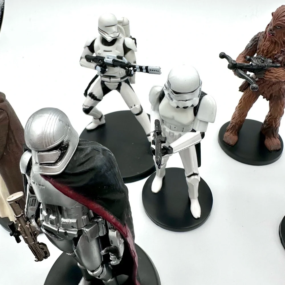 Lot of 20 Star Wars Cake Toppers Figures 4” Disney Store - Picture 7 of 10